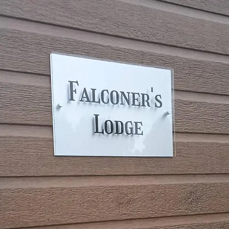 Falconers Lodge With Hot Tub Barmby on the Moor Exterior photo